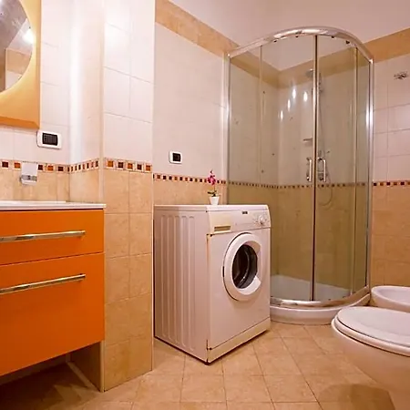 Casa Puccini Centro Storico 5 Minuti. 8km Mare Tatil Evi *